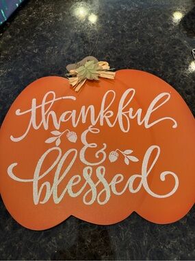 Thankful & Blessed Pumpkin Wall Sign - Orange, table cloth, falls leaves 🍁